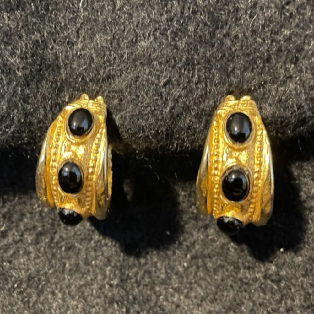 Kenneth Jay Lane Clip Earring